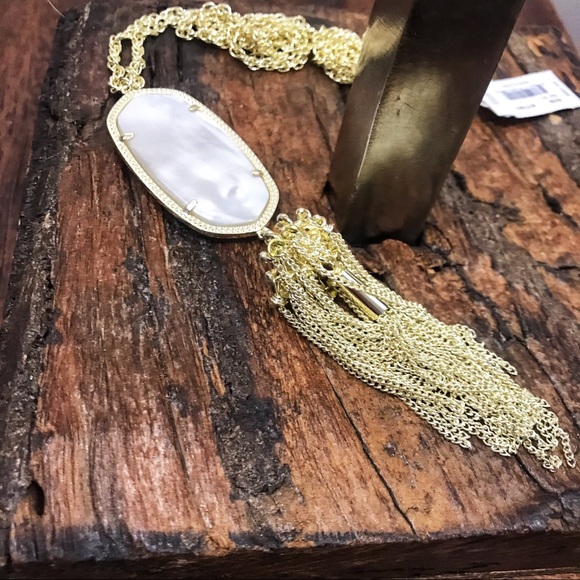 NWT Kendra Scott Gold Rayne Necklace in Ivory MOP! - Picture 5 of 8